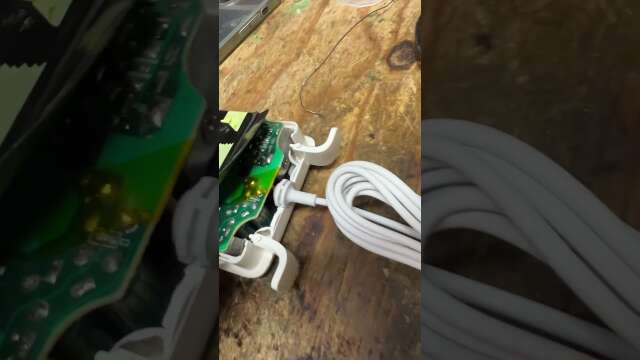 Can we fix this ewaste MagSafe power adapter?