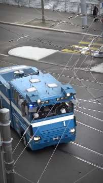 Stapo Wasserwerferkraftwagen AVA-INFO