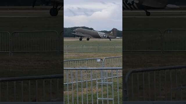 C-47 - DC-3 #warbirds #aircraft #wwii #airshow #asmr #aviation #airshow #c47 #dc3 #flying #shorts