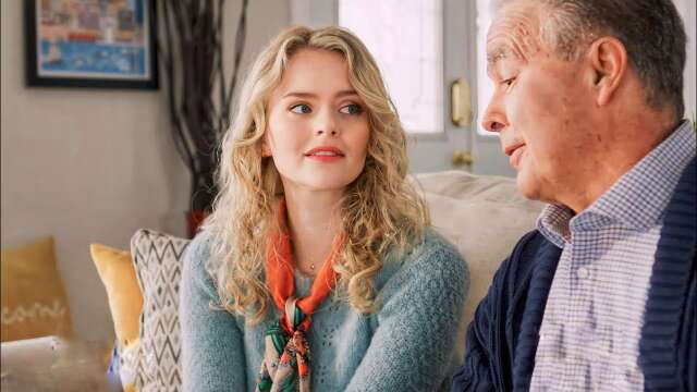 Girl Can't Believe Her Grandfather Still Waiting For His First Love, Do This For Him