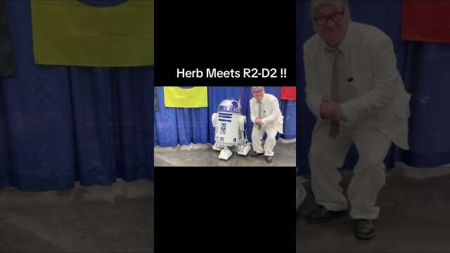 Herb Meets R2-D2 !! #Herb #Meets #R2-D2 #comicpalooza #starwars