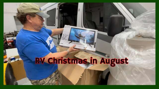 RV Christmas in August #dfr #budgetclassbbuild #christmas #august #rv