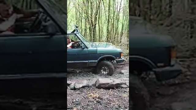 Range Rover Classic in the mud #shorts