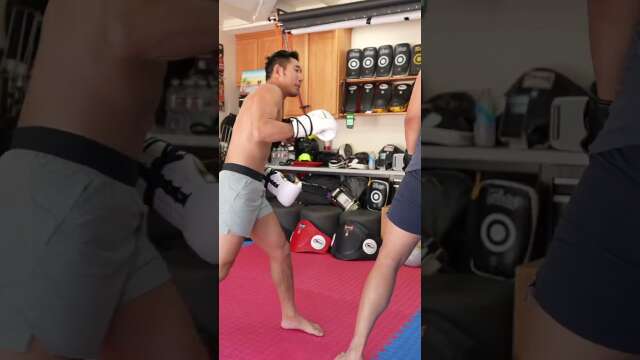 I Learned this Boxing Combo from Saenchai