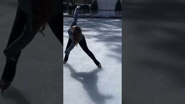Who else is just so excited for winter outdoor ice skating?! #iceskating #skatingcoach #iceskater