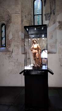 Lindenholz Statue AVA-INFO