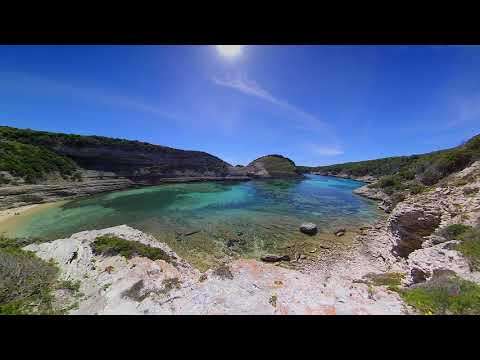 Surement la plus belle plage sauvage de Corse : L'ile de l'anse du Fazzio à bonifacio en direct live