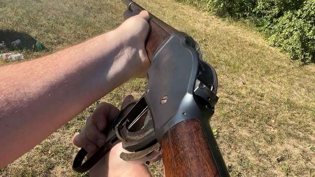 Winchester 1901 lever-action shotgun POV firing
