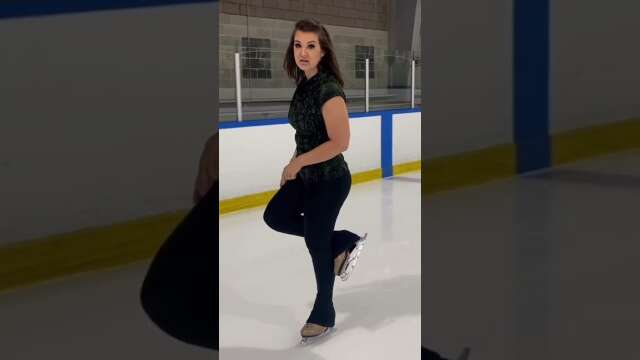 Tuck Spin Tips! #skatingcoach #skatingsuccess #iceskater