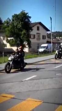 convoi da motorettas Konvoifahrt Motorradkorso AVA-INFO