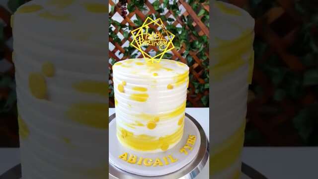 Beautiful Birthday Cake Gone Viral! #food #trending #cake #shorts